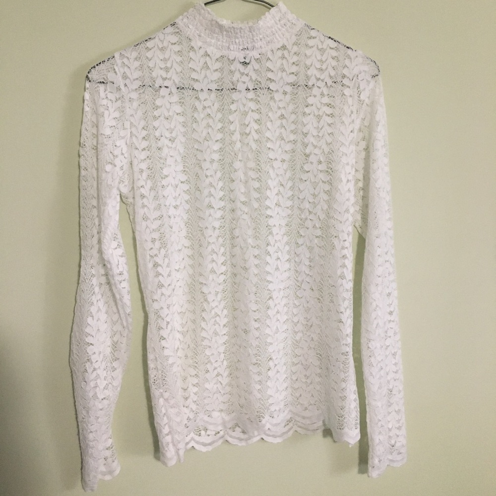 Dynamite white lace top